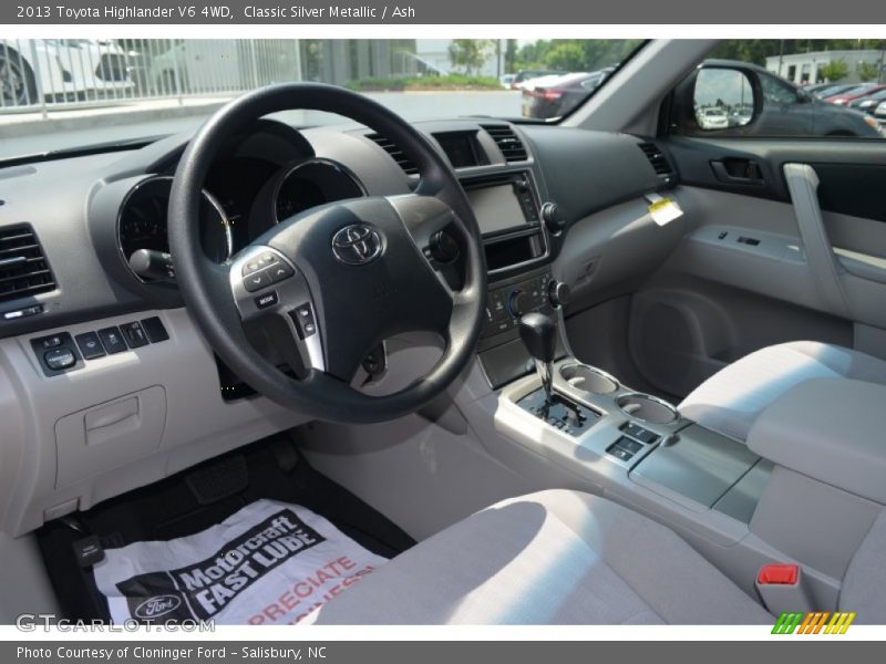 Classic Silver Metallic / Ash 2013 Toyota Highlander V6 4WD