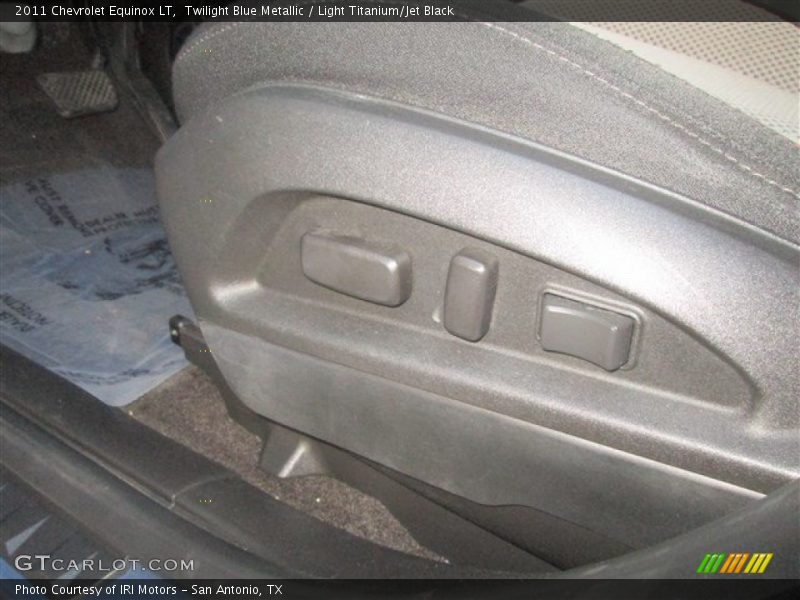 Twilight Blue Metallic / Light Titanium/Jet Black 2011 Chevrolet Equinox LT