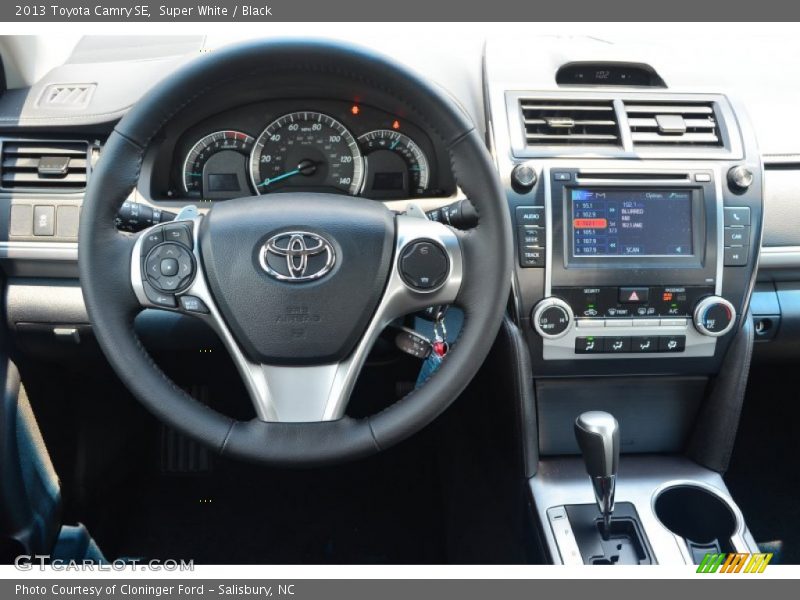 Super White / Black 2013 Toyota Camry SE