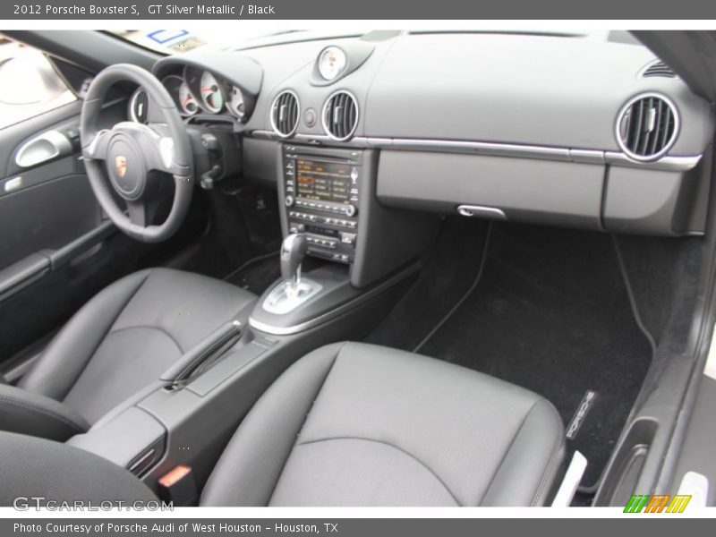 Dashboard of 2012 Boxster S