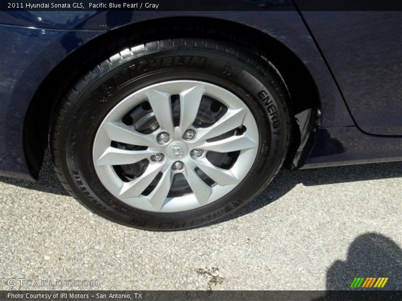 Pacific Blue Pearl / Gray 2011 Hyundai Sonata GLS