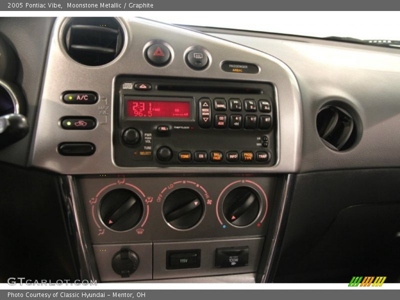 Moonstone Metallic / Graphite 2005 Pontiac Vibe
