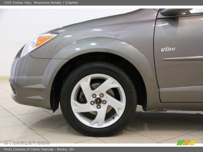 Moonstone Metallic / Graphite 2005 Pontiac Vibe