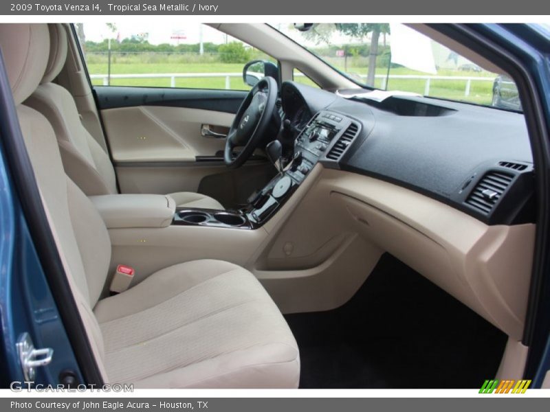 Front Seat of 2009 Venza I4