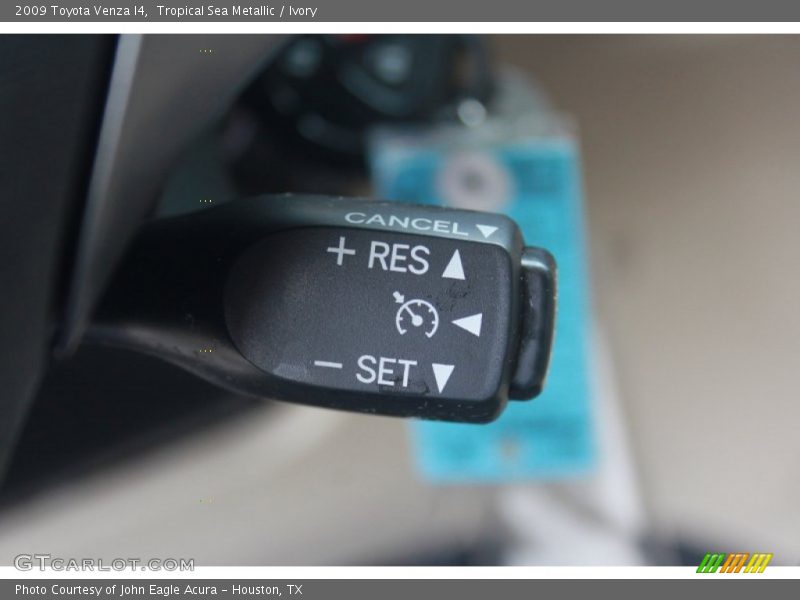 Tropical Sea Metallic / Ivory 2009 Toyota Venza I4