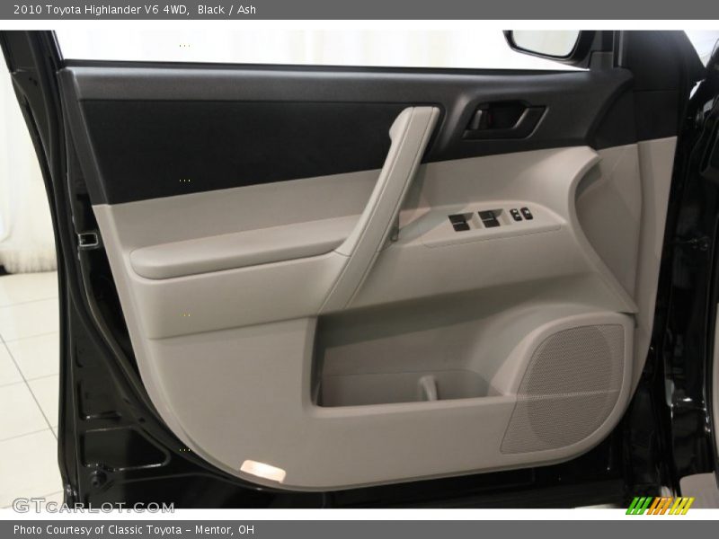 Black / Ash 2010 Toyota Highlander V6 4WD