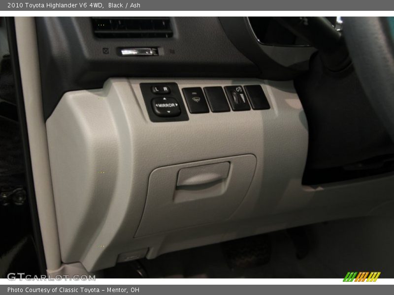 Black / Ash 2010 Toyota Highlander V6 4WD
