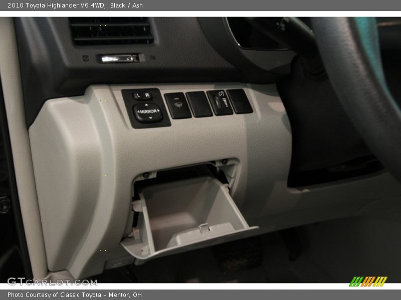 Black / Ash 2010 Toyota Highlander V6 4WD