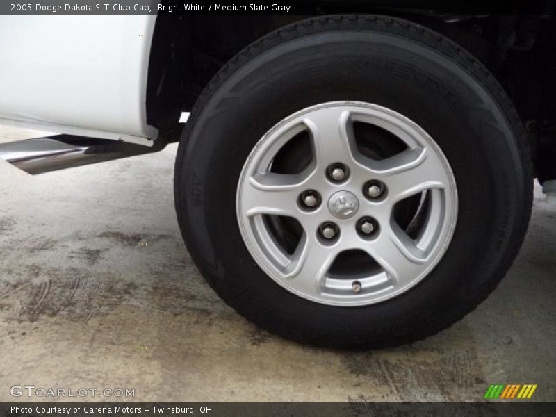 Bright White / Medium Slate Gray 2005 Dodge Dakota SLT Club Cab