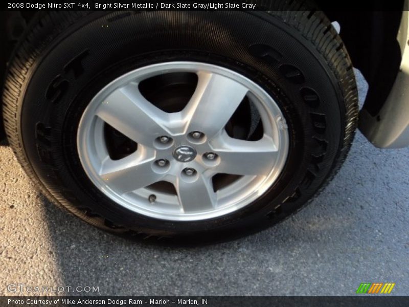 Bright Silver Metallic / Dark Slate Gray/Light Slate Gray 2008 Dodge Nitro SXT 4x4