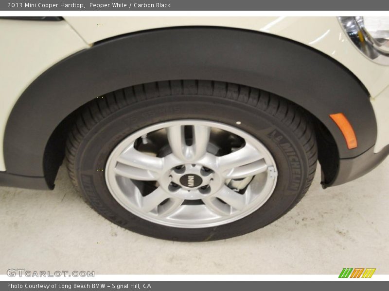 Pepper White / Carbon Black 2013 Mini Cooper Hardtop