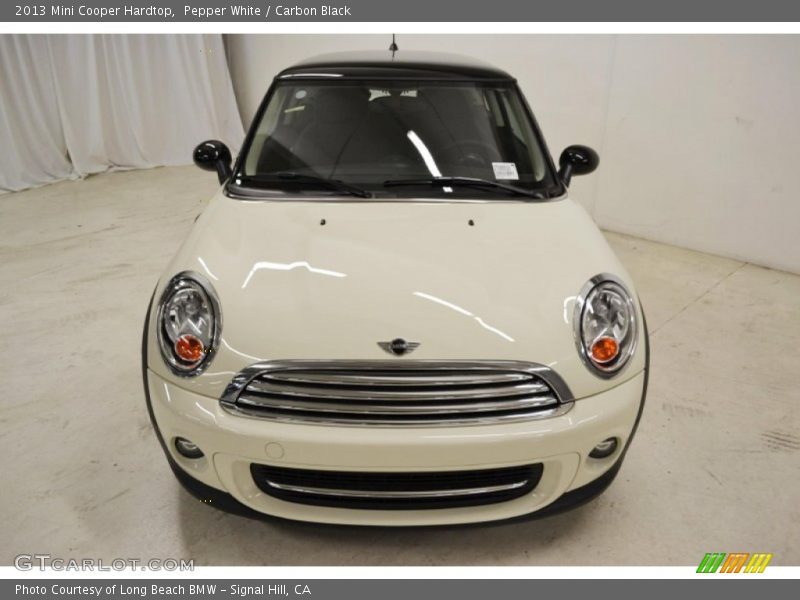 Pepper White / Carbon Black 2013 Mini Cooper Hardtop