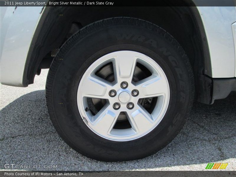 Bright Silver Metallic / Dark Slate Gray 2011 Jeep Liberty Sport