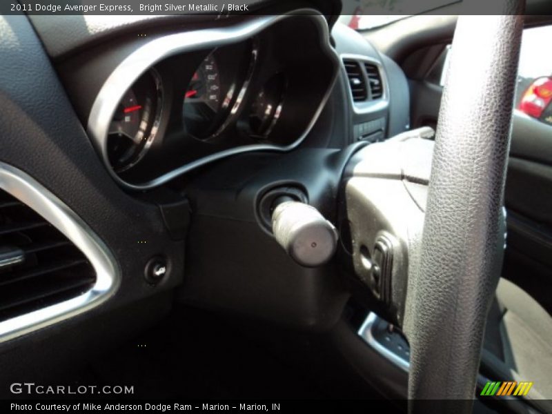 Bright Silver Metallic / Black 2011 Dodge Avenger Express