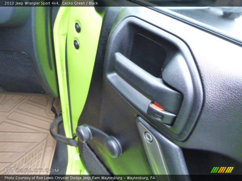 Gecko Green / Black 2013 Jeep Wrangler Sport 4x4