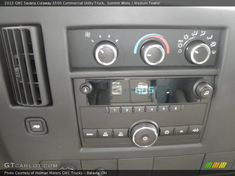 Summit White / Medium Pewter 2013 GMC Savana Cutaway 3500 Commercial Utility Truck