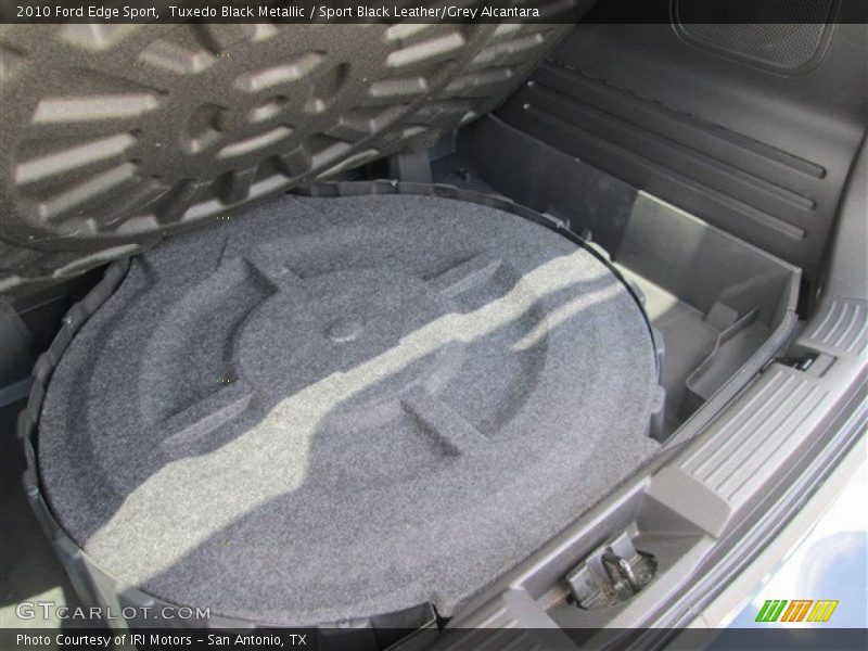 Tuxedo Black Metallic / Sport Black Leather/Grey Alcantara 2010 Ford Edge Sport
