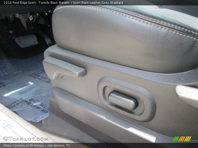 Tuxedo Black Metallic / Sport Black Leather/Grey Alcantara 2010 Ford Edge Sport