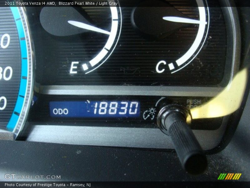 Blizzard Pearl White / Light Gray 2011 Toyota Venza I4 AWD