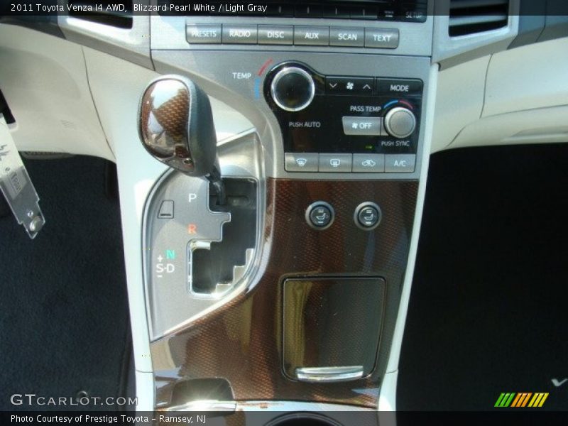 Blizzard Pearl White / Light Gray 2011 Toyota Venza I4 AWD