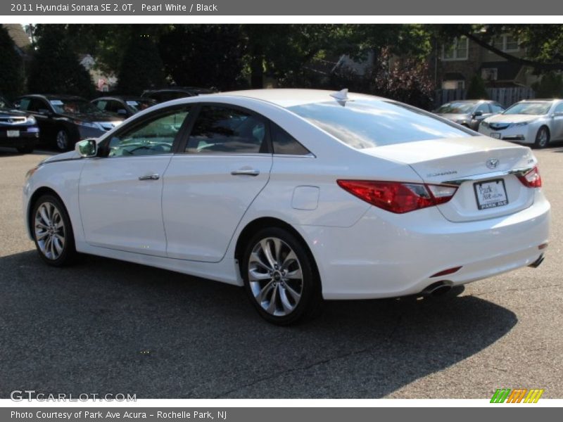 Pearl White / Black 2011 Hyundai Sonata SE 2.0T