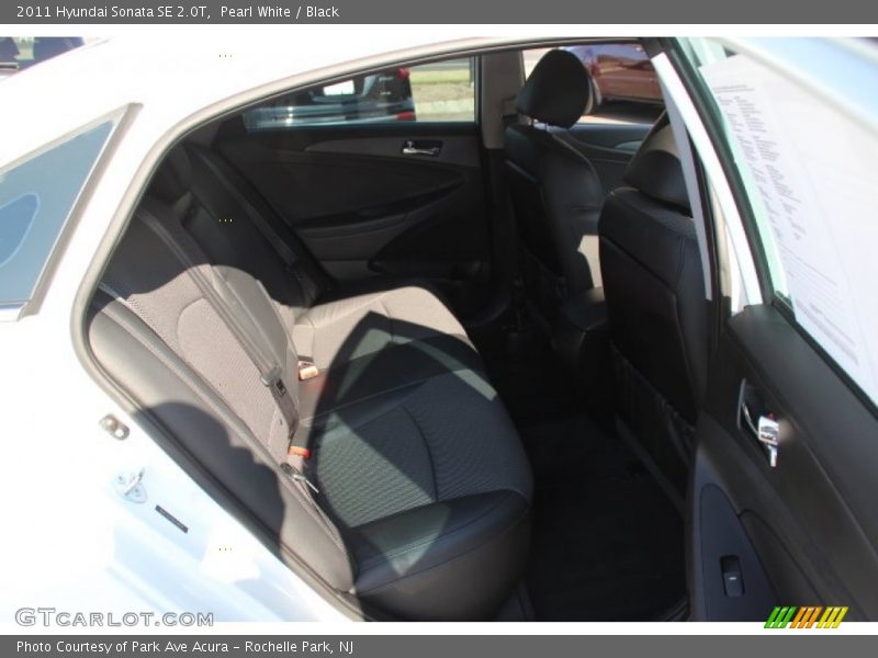 Pearl White / Black 2011 Hyundai Sonata SE 2.0T