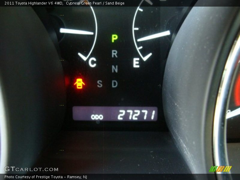 Cypress Green Pearl / Sand Beige 2011 Toyota Highlander V6 4WD