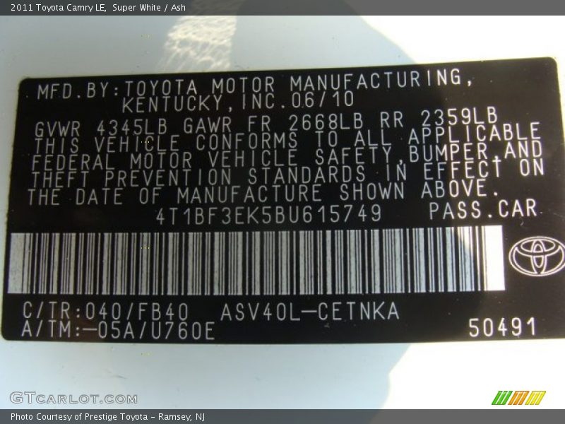 Super White / Ash 2011 Toyota Camry LE