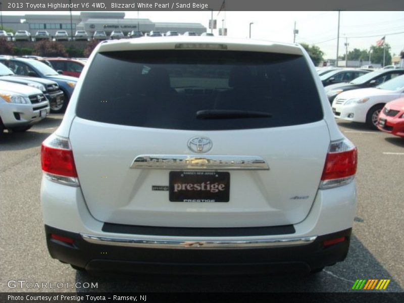 Blizzard White Pearl / Sand Beige 2013 Toyota Highlander V6 4WD