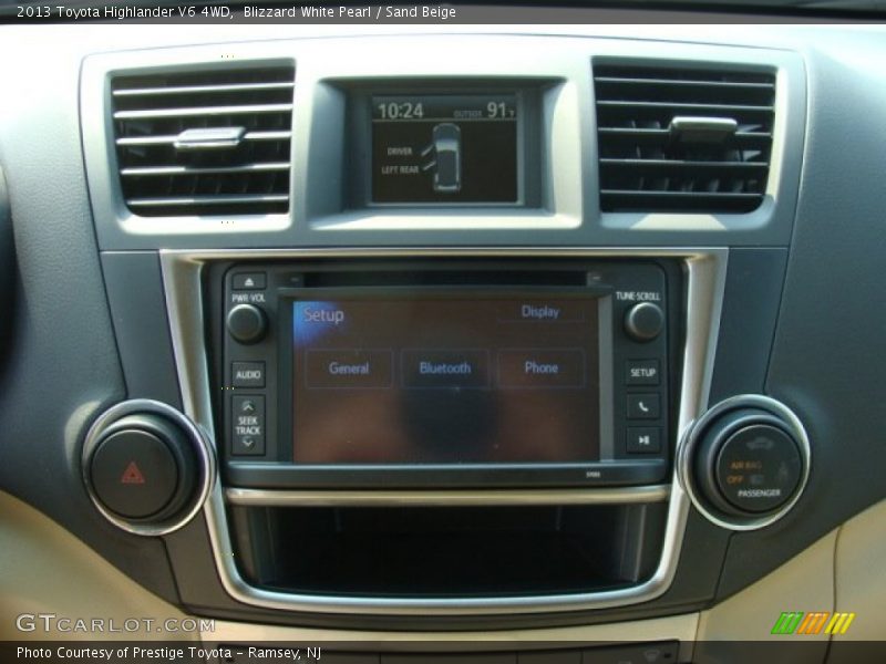 Blizzard White Pearl / Sand Beige 2013 Toyota Highlander V6 4WD