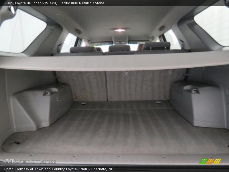 Pacific Blue Metallic / Stone 2005 Toyota 4Runner SR5 4x4