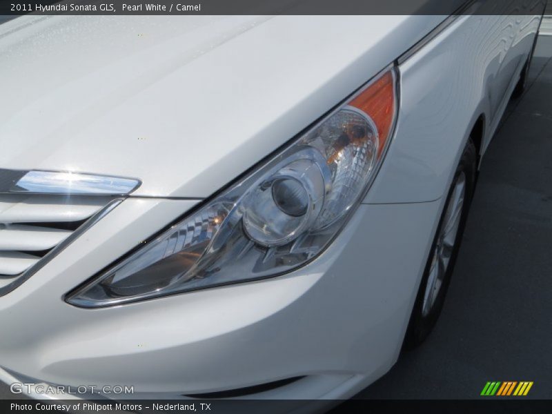 Pearl White / Camel 2011 Hyundai Sonata GLS