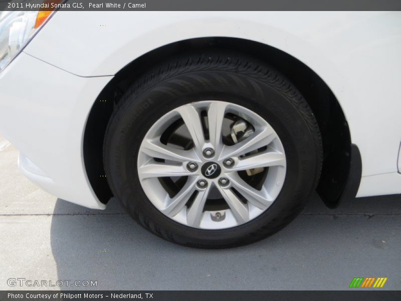 Pearl White / Camel 2011 Hyundai Sonata GLS