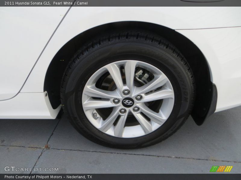 Pearl White / Camel 2011 Hyundai Sonata GLS