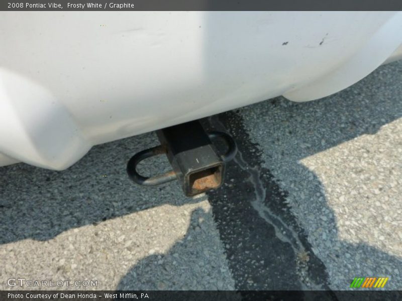Frosty White / Graphite 2008 Pontiac Vibe