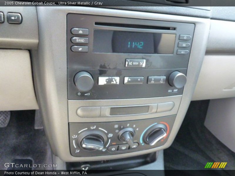 Ultra Silver Metallic / Gray 2005 Chevrolet Cobalt Coupe