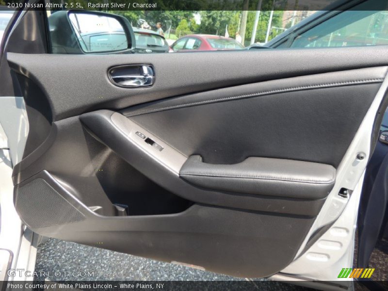 Radiant Silver / Charcoal 2010 Nissan Altima 2.5 SL