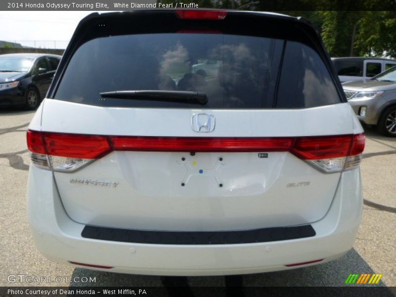 White Diamond Pearl / Truffle 2014 Honda Odyssey Touring Elite