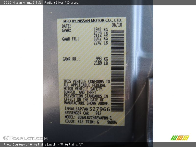 Radiant Silver / Charcoal 2010 Nissan Altima 2.5 SL