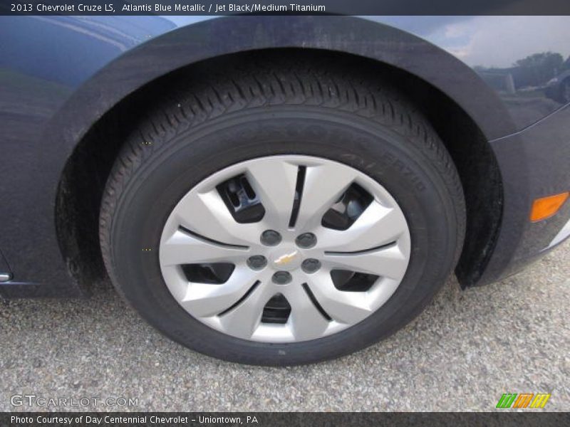 Atlantis Blue Metallic / Jet Black/Medium Titanium 2013 Chevrolet Cruze LS
