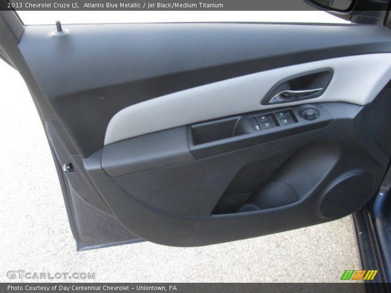 Atlantis Blue Metallic / Jet Black/Medium Titanium 2013 Chevrolet Cruze LS