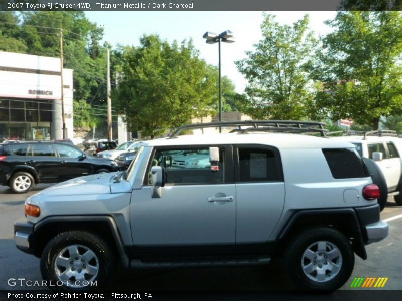 Titanium Metallic / Dark Charcoal 2007 Toyota FJ Cruiser 4WD