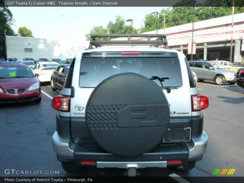 Titanium Metallic / Dark Charcoal 2007 Toyota FJ Cruiser 4WD