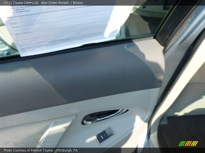 Aloe Green Metallic / Bisque 2011 Toyota Camry LE