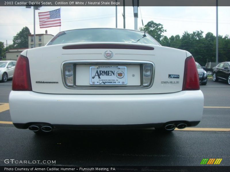 Cotillion Off White / Neutral Shale Beige 2003 Cadillac DeVille Sedan