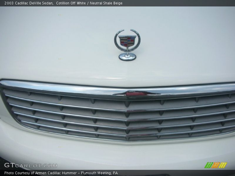 Cotillion Off White / Neutral Shale Beige 2003 Cadillac DeVille Sedan