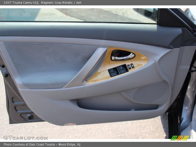 Magnetic Gray Metallic / Ash 2007 Toyota Camry XLE