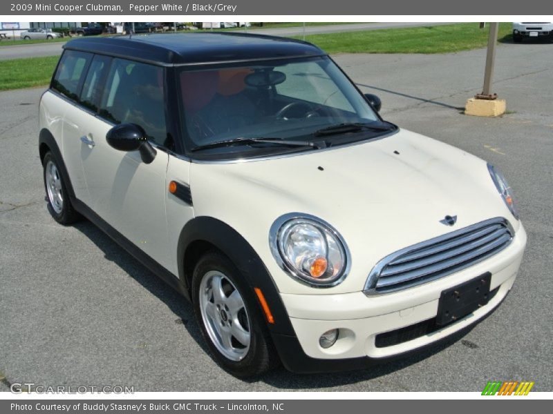 Pepper White / Black/Grey 2009 Mini Cooper Clubman
