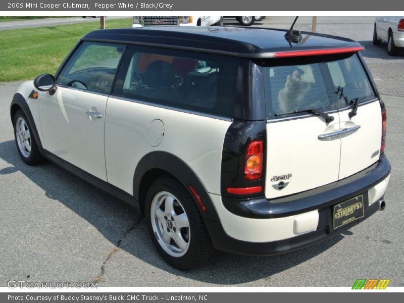 Pepper White / Black/Grey 2009 Mini Cooper Clubman