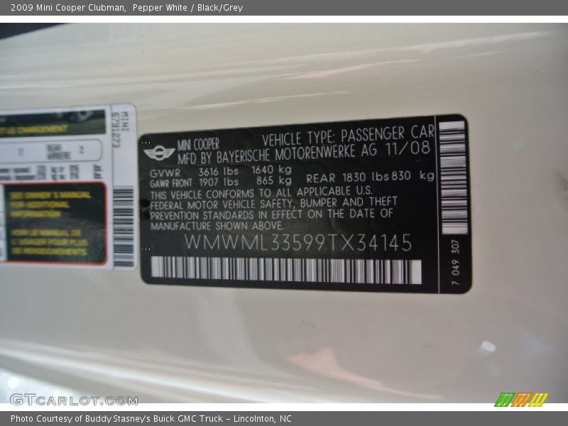 Pepper White / Black/Grey 2009 Mini Cooper Clubman
